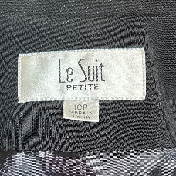 LE SUIT PETITE - 10P - Picture 4 of 4